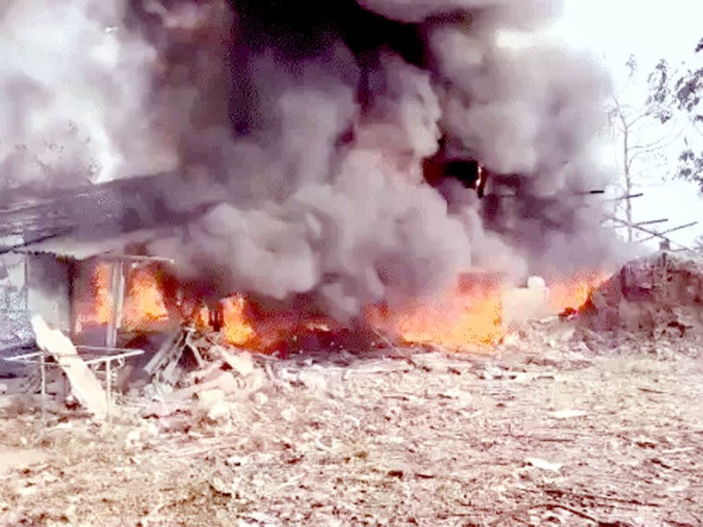 Andhra Pradesh 18 killed 6 seriously injured in firecracker factory blast blast heard 5 km away